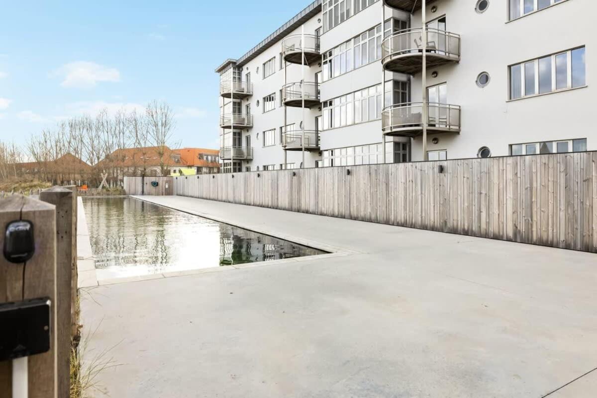 Huswell - Apartment With Natural Swimming Pool Middelkerke Exterior photo